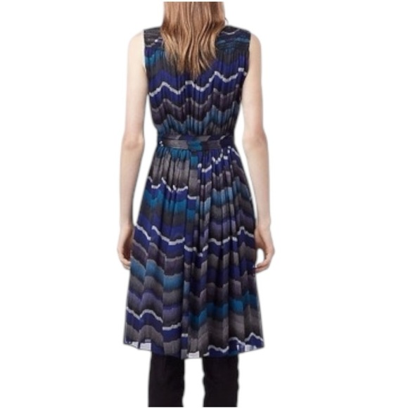 Diane Von Furstenberg Bali Silk Chiffon Wrap Dress Sleeveless A-Line - Size 4 - Picture 11 of 16